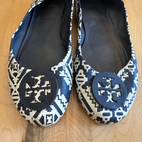 Tory Burch Minnie Flats - Navy and White Geometric - Size 10 - Picture 2 of 4